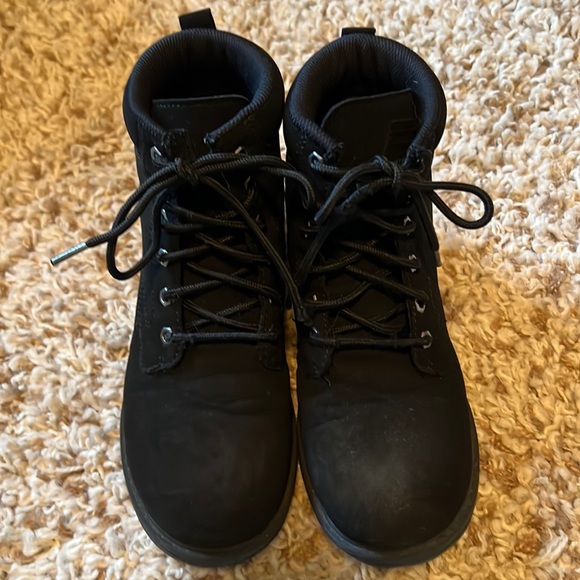 Kids Fila Suede Workboots - Picture 2 of 13